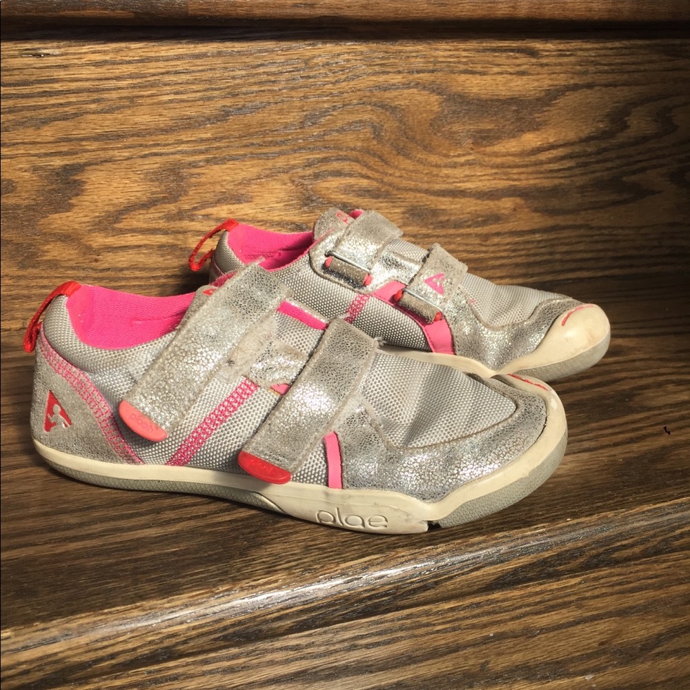 Plae Ty Silver Velcro Shoes